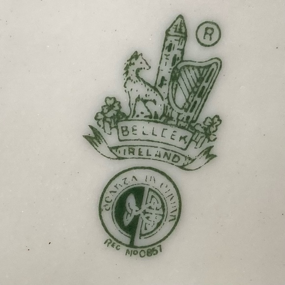 Vintage Belleek Ireland Porcelain Great Horned Owl Figural Vase ๐ฆ - Picture 6 of 8